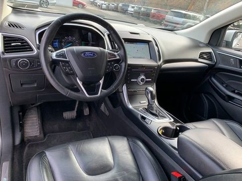 Used 2017 Ford Edge Titanium w/ Technology Package AWD/4WD image 17