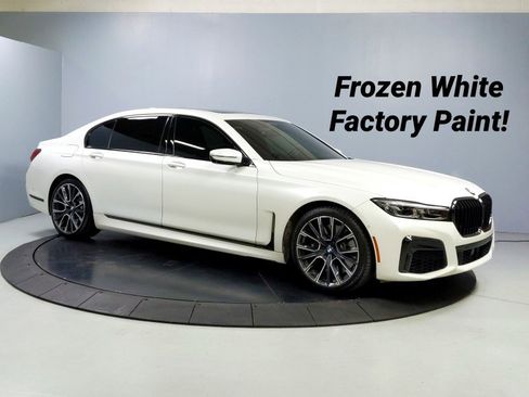 Used 2022 BMW 750i xDrive w/ Executive Package image 34