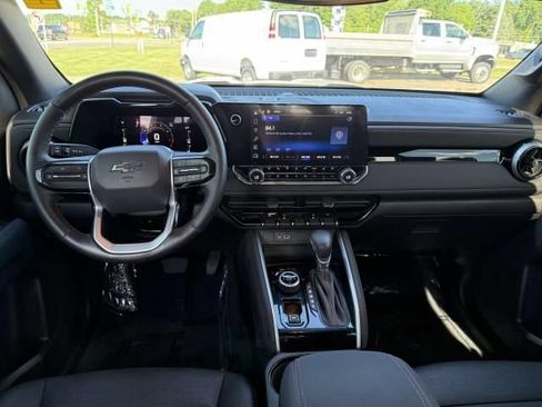 Used 2023 Chevrolet Colorado Z71 w/ Z71 Convenience Package 2 AWD/4WD image 13