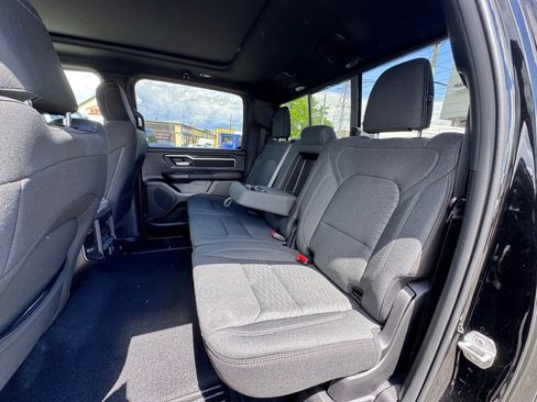 New 2026 RAM 1500 4x4 Crew Cab image 17