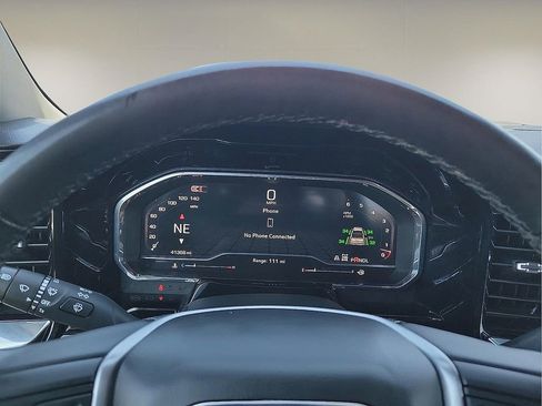 Used 2025 GMC Sierra 1500 SLT image 18