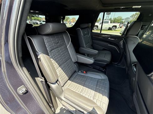 Certified 2024 Cadillac Escalade Premium Luxury Platinum image 27