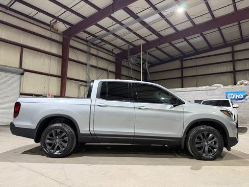 Used 2023 Honda Ridgeline Sport image 4