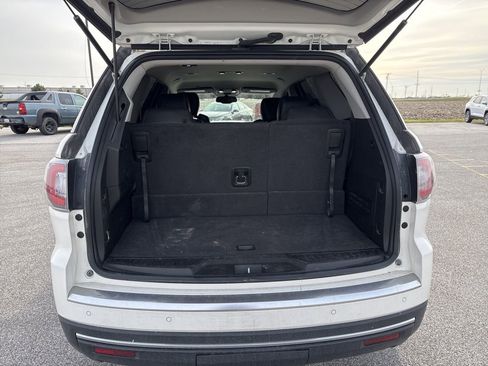 Used 2015 GMC Acadia SLT image 9