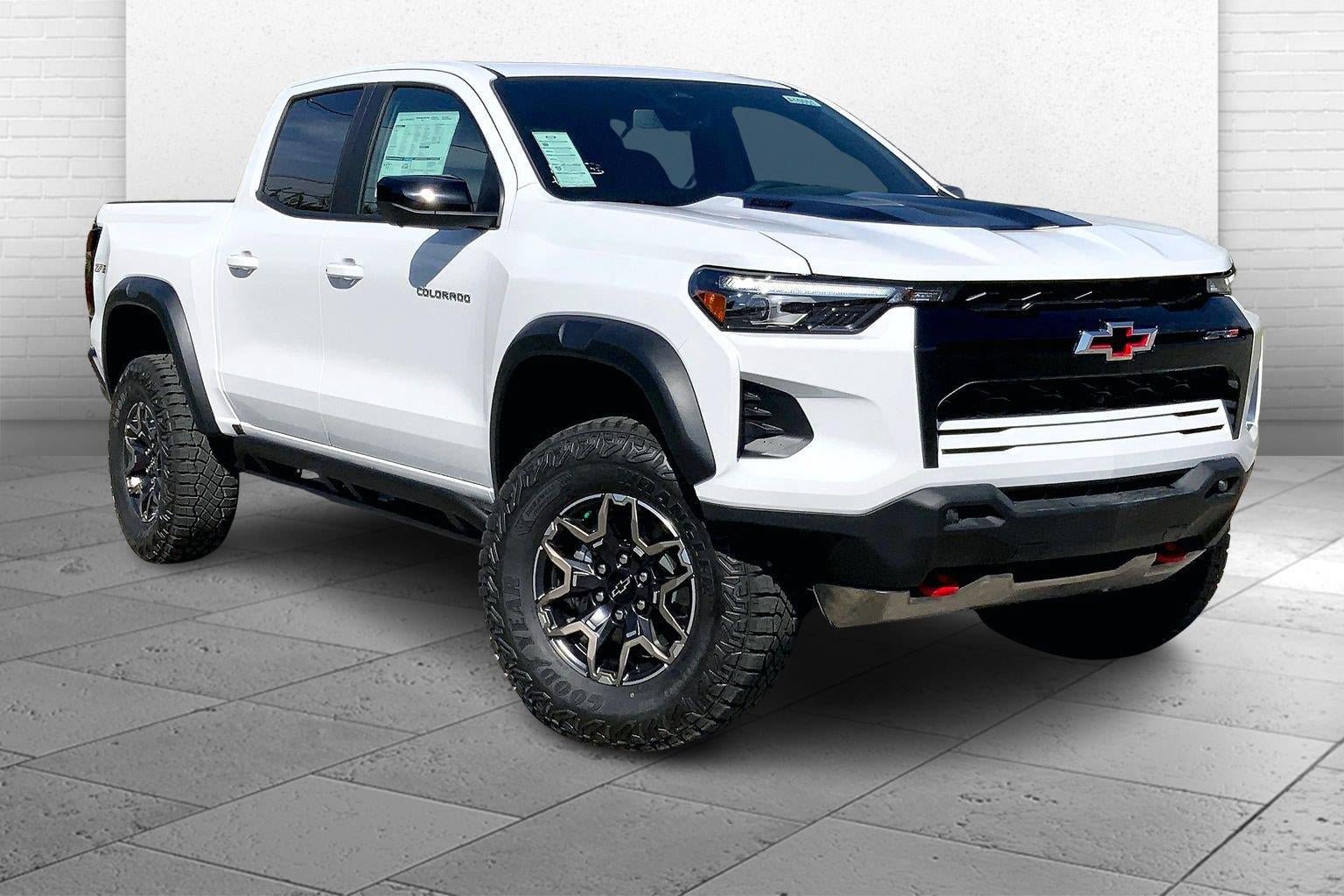 New 2026 Chevrolet Colorado ZR2 w/ Technology Package AWD/4WD image 1