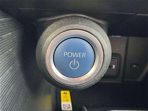 Used 2022 Toyota Venza XLE image 33