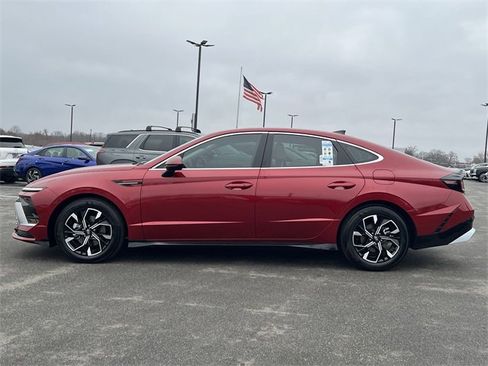 Certified 2025 Hyundai Sonata SEL image 32