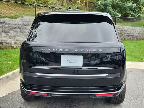 New 2025 Land Rover Range Rover SE image 7