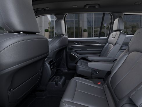 New 2026 Jeep Grand Cherokee L Limited image 23