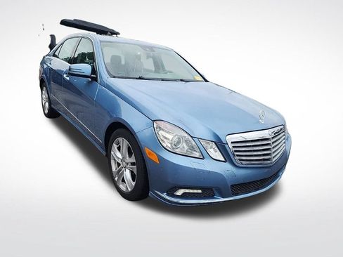 Used 2010 Mercedes-Benz E 350 4MATIC Sedan image 3