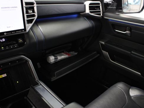 Used 2022 Toyota Tundra Platinum AWD/4WD image 27