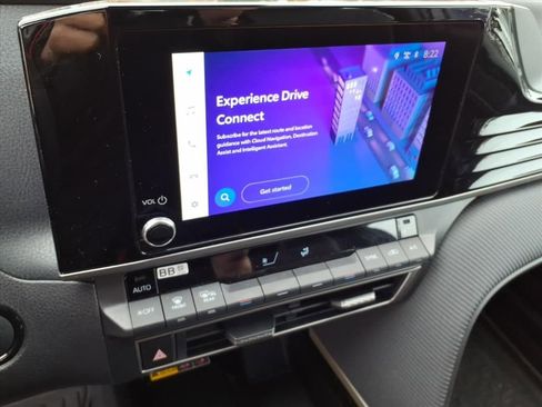 Certified 2025 Toyota Camry SE image 32