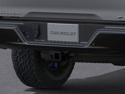 New 2025 Chevrolet Colorado ZR2 w/ Off-Road Front Bumper Package AWD/4WD image 14