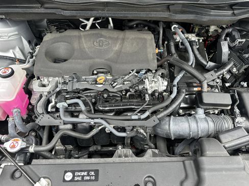 Used 2023 Toyota Sienna XSE image 9