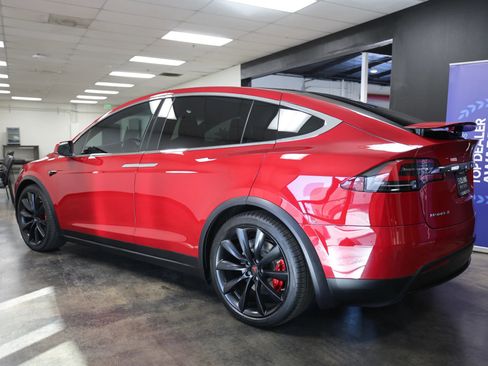 Used 2017 Tesla Model X P100D image 9