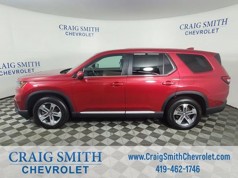 Used 2025 Honda Pilot EX-L image 2