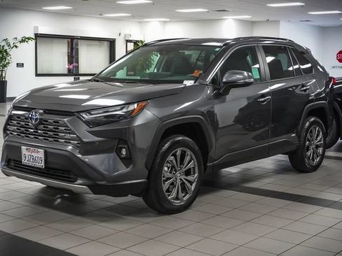 Used 2024 Toyota RAV4 Limited w/ Advanced Technology Package AWD/4WD image 4