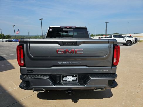 Used 2020 GMC Sierra 1500 Denali w/ Denali Ultimate Package AWD/4WD image 5