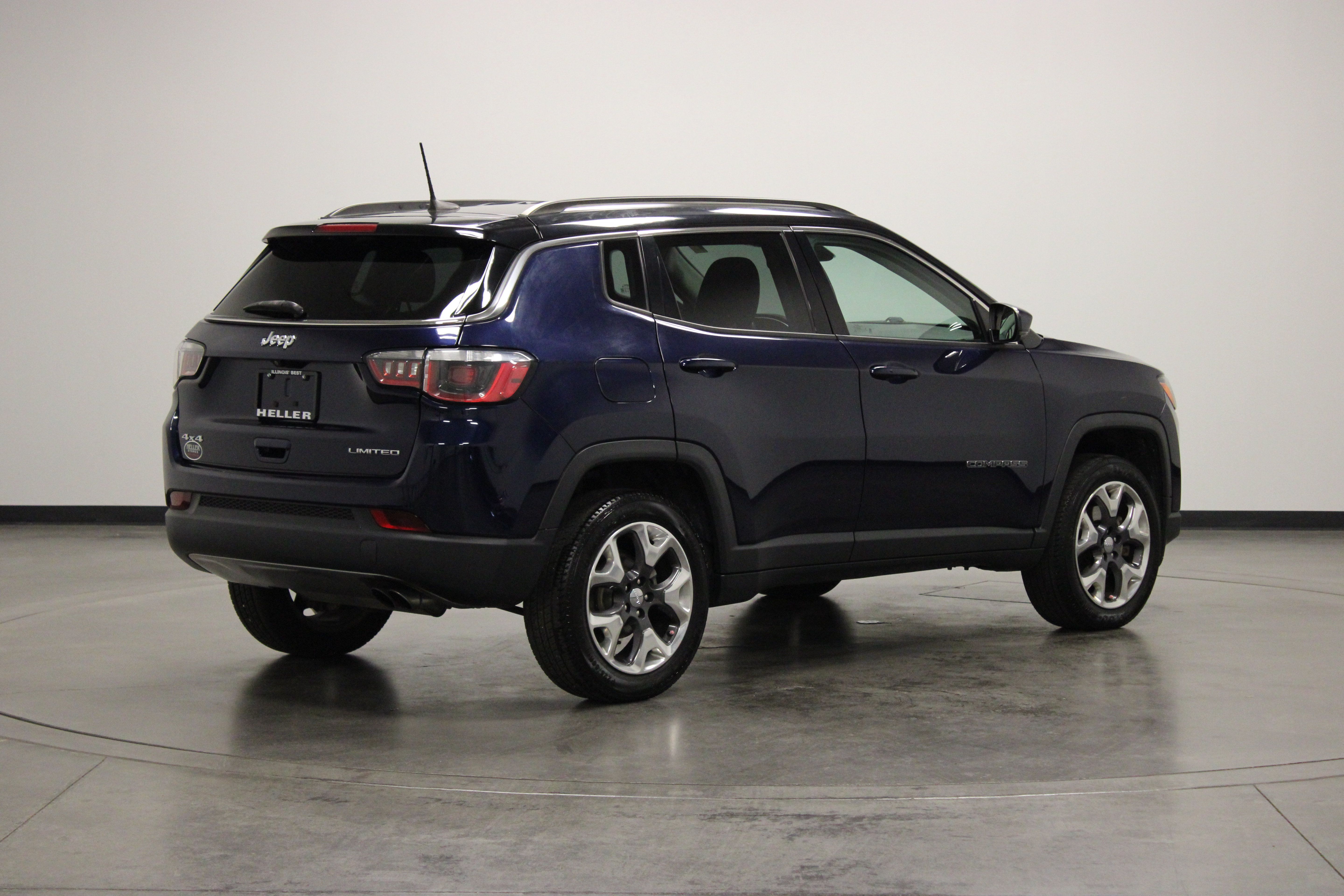 Used 2018 Jeep Compass Limited AWD/4WD image 8