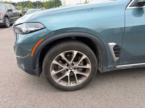 Used 2024 BMW X5 xDrive40i w/ Parking Assistance Package AWD/4WD image 3