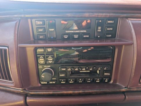 Used 1996 Buick Roadmaster Estate image 13