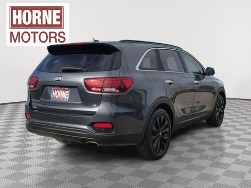 Used 2020 Kia Sorento S image 8