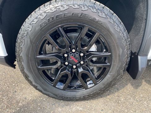 New 2026 GMC Sierra 1500 Elevation image 9