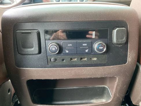 Used 2018 Chevrolet Tahoe Premier AWD/4WD image 22