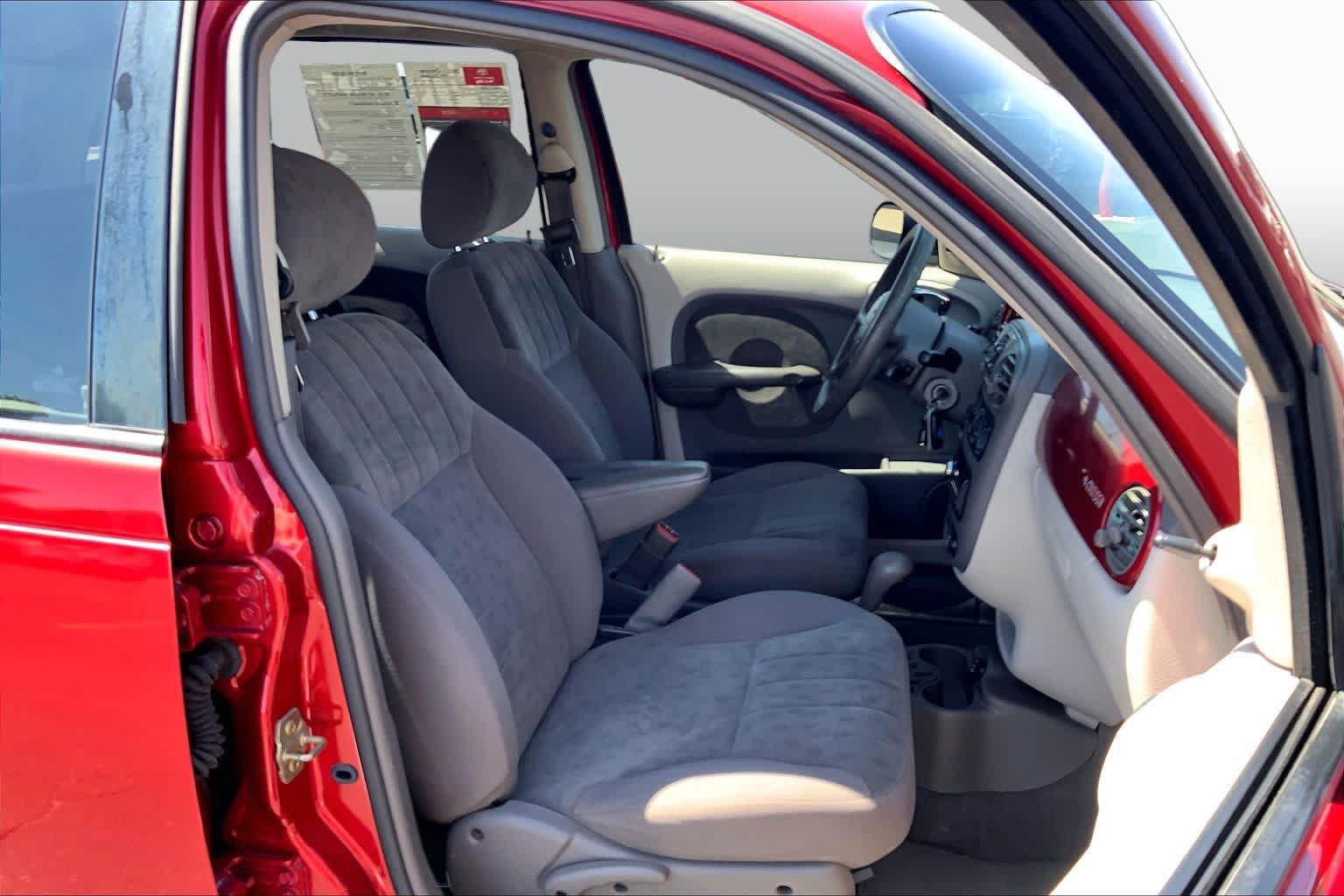 Used 2002 Chrysler PT Cruiser FWD image 8