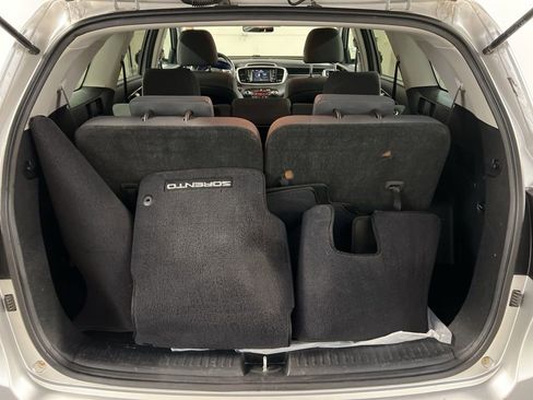 Used 2020 Kia Sorento S AWD/4WD image 33