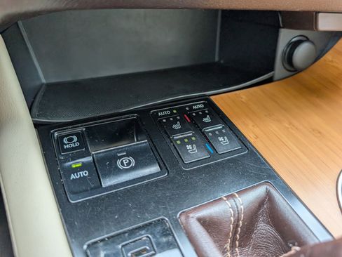 Used 2017 Lexus RX 450h AWD image 19