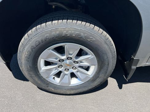 Used 2025 Chevrolet Silverado 1500 LT AWD/4WD image 6