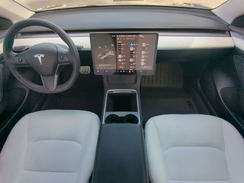 Used 2023 Tesla Model 3 Performance image 16