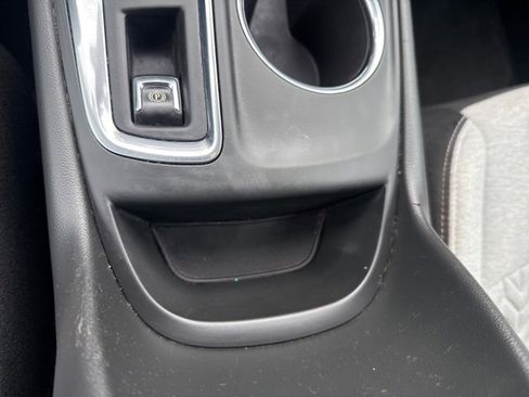 Used 2022 Chevrolet Equinox LS w/ LS Convenience Package image 30