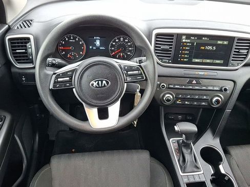 Certified 2022 Kia Sportage LX image 12