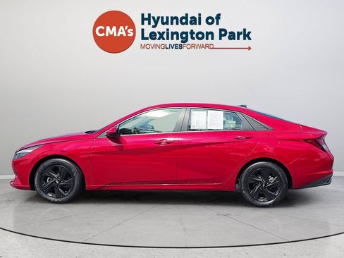 Certified 2023 Hyundai Elantra SEL FWD image 2