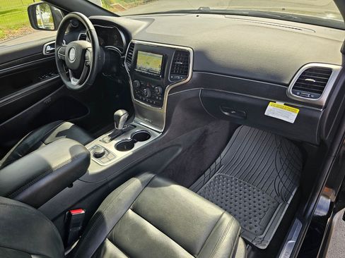 Used 2018 Jeep Grand Cherokee Limited AWD/4WD image 11