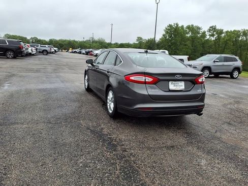 Used 2016 Ford Fusion SE w/ Equipment Group 202A FWD image 29