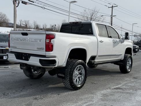 Used 2024 Chevrolet Silverado 3500 High Country w/ Technology Package image 16