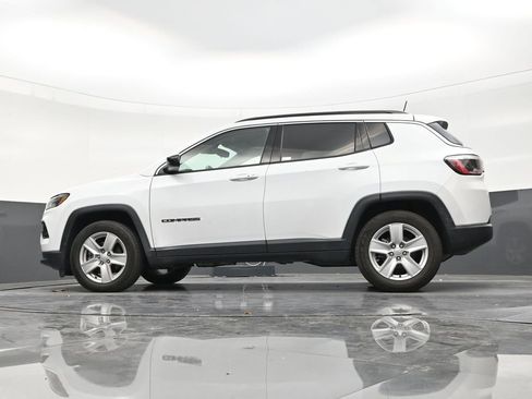 Used 2022 Jeep Compass Latitude FWD image 21