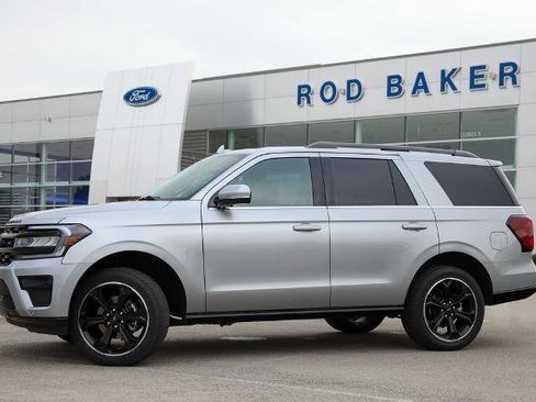 Certified 2024 Ford Expedition Limited image 3