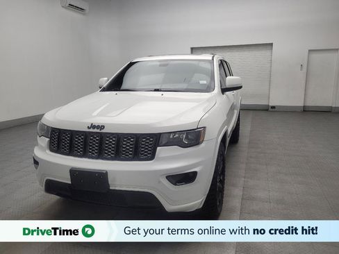 Used 2019 Jeep Grand Cherokee Altitude image 1