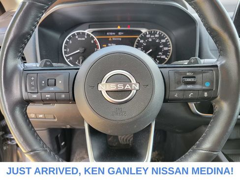 Certified 2023 Nissan Rogue SV w/ SV Premium B Package AWD/4WD image 12
