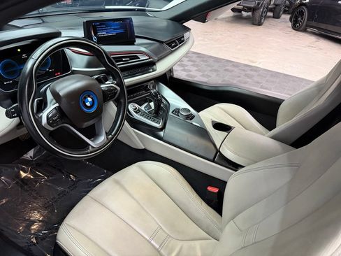 Used 2015 BMW i8 AWD/4WD image 32