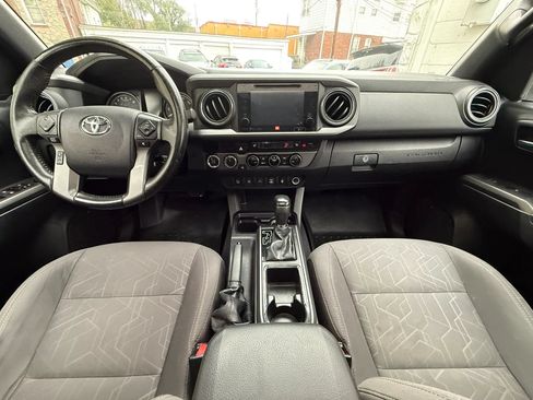 Used 2016 Toyota Tacoma TRD Sport AWD/4WD image 20