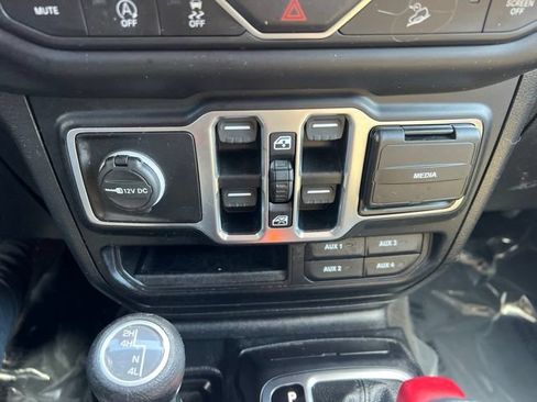 Used 2021 Jeep Wrangler Unlimited Sport AWD/4WD image 10