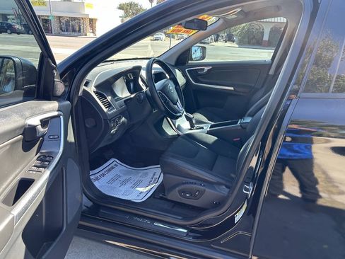 Used 2017 Volvo XC60 T5 w/ Tailgate Package FWD image 15