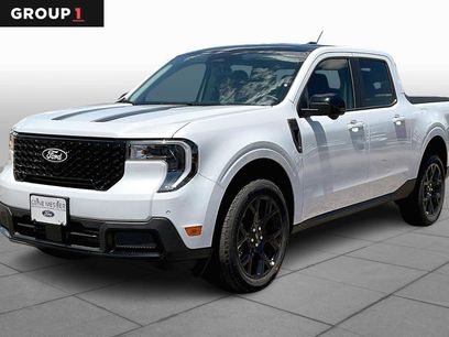 New 2025 Ford Maverick Lariat w/ Black Appearance Package