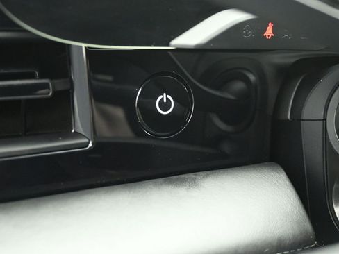 Used 2024 Porsche Taycan 4 Cross Turismo w/ Premium Package image 19