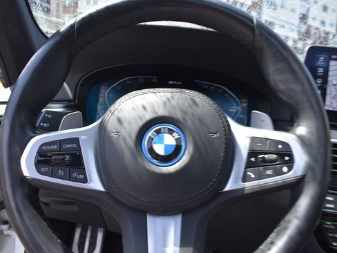 Used 2023 BMW 530e w/ M Sport Package RWD image 15
